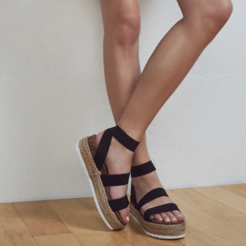 Steve Madden “Kimmie” Sandals size 9 womens NEVER WORN!